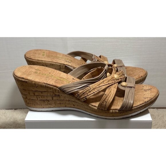 Italmoda Sandals Cork Wedge Strappy Design & Button Accents Size 7.5 Slip On - Picture 2 of 12
